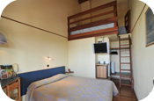 Chambre Triple avec Mezzanine pour 3,4 personnes Chambre Triple avec Mezzanine pour 3,4 personnes